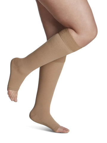 Opaque 862 Knee-High 20-30 mmHg